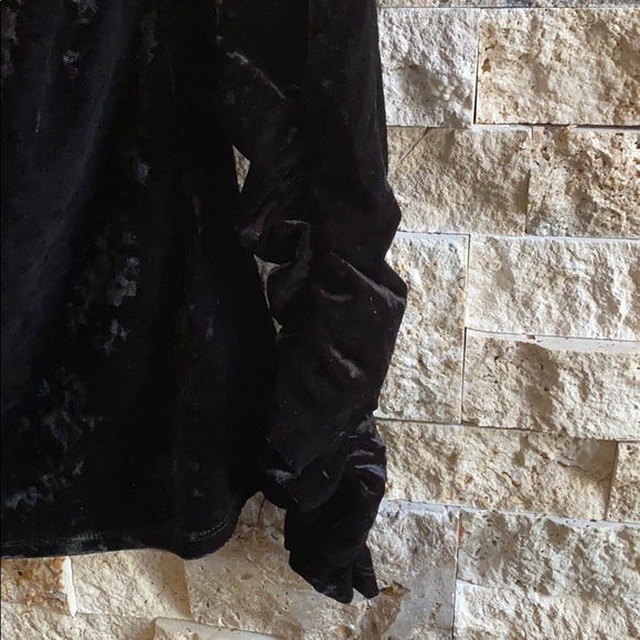 Off the shoulder Vince camuto  top - Picture 2 of 3